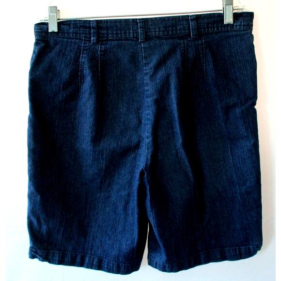 White Stag Women's Mid Rise Dark Wash Zip Front Blue Jean Bermuda Shorts Size 10 - Picture 2 of 4